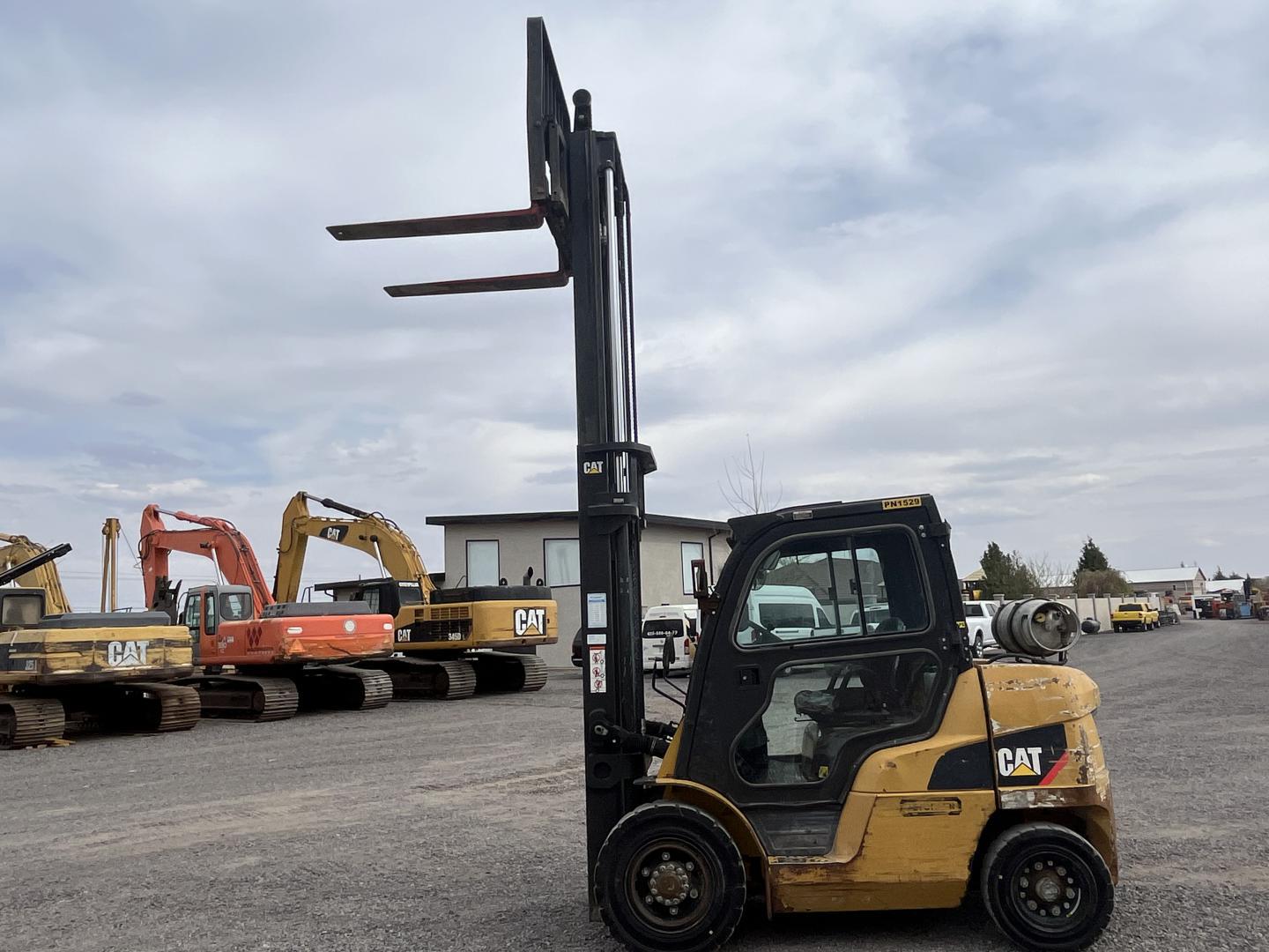 ./imagenes/INVOICE/2019/17987/MONTACARGAS CATERPILLAR GP40N1 (38).JPG